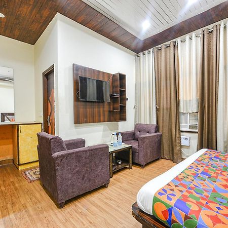 Fabhotel Royal Inn Chandīgarh Dış mekan fotoğraf