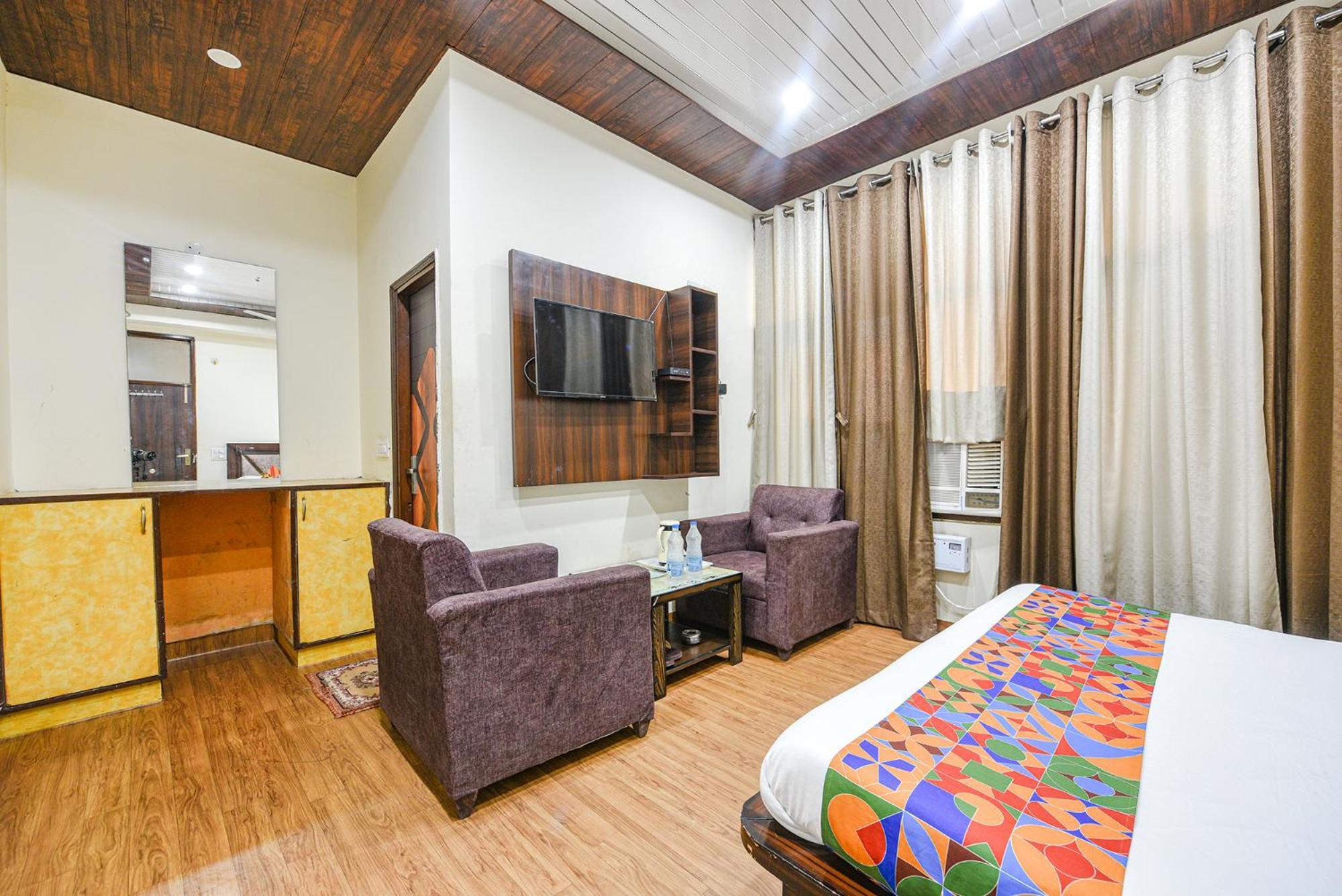 Fabhotel Royal Inn Chandīgarh Dış mekan fotoğraf