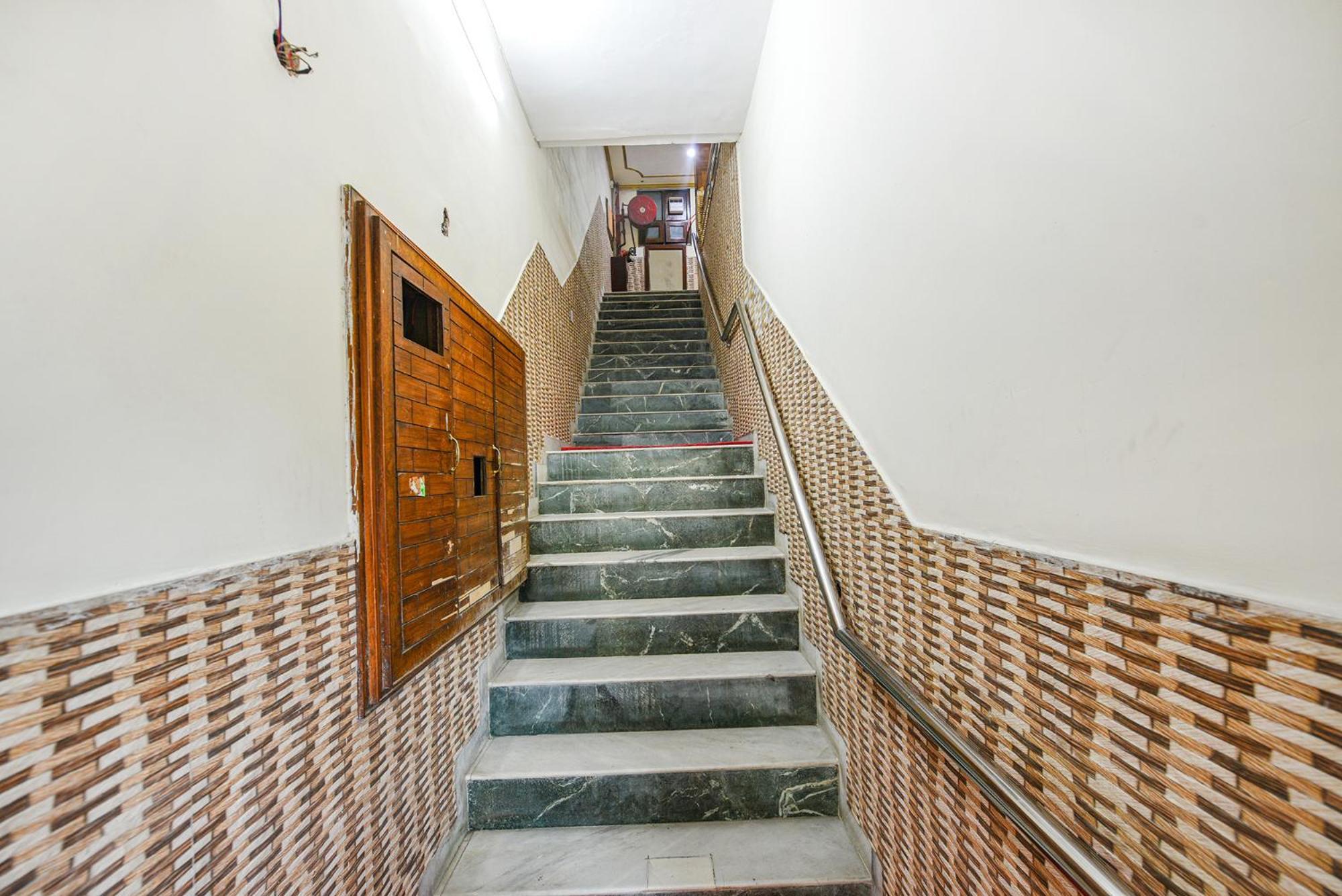 Fabhotel Royal Inn Chandīgarh Dış mekan fotoğraf